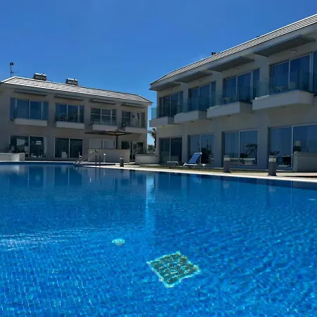 Ocean Luxury Πρωταράς